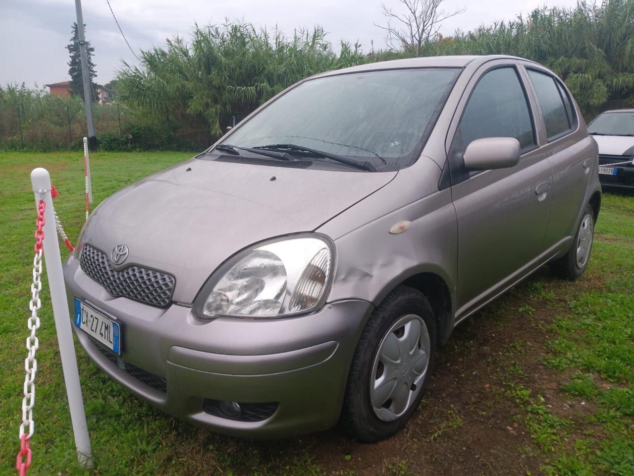 Toyota Yaris 1.0i 16V cat 5 porte Sol 150.000 km