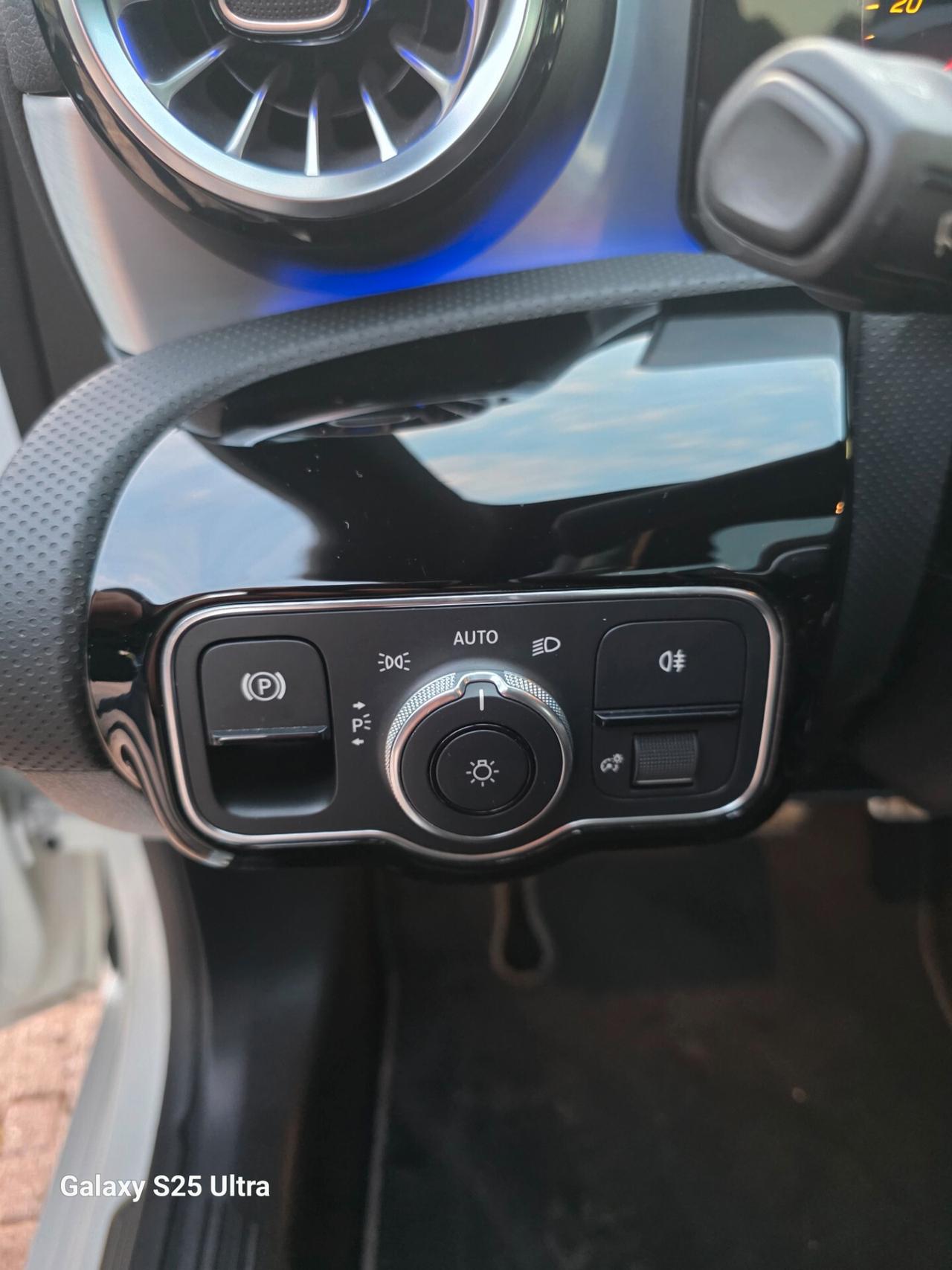 A 180 Premium tetto apribile valutiamo usato