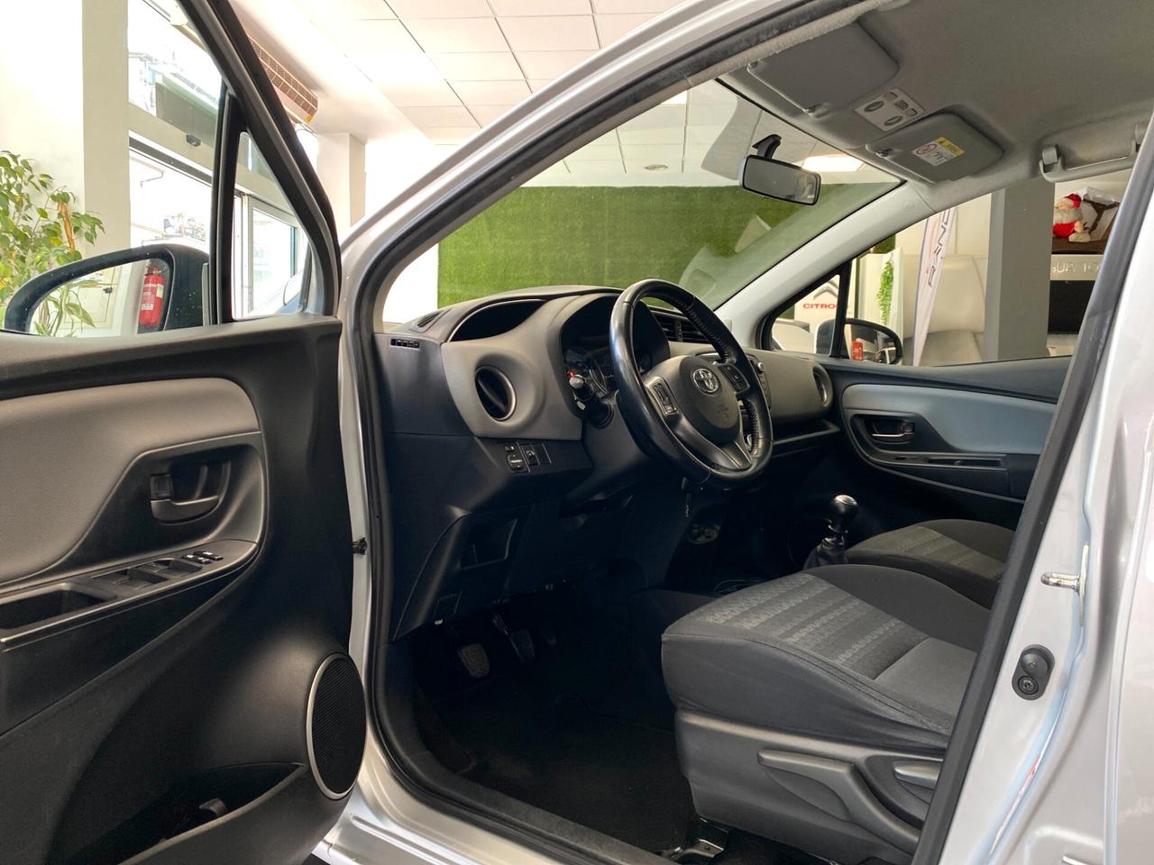 Toyota Yaris 1.4 D-4D 90CV Lounge 5 Porte – Garanzia 2031