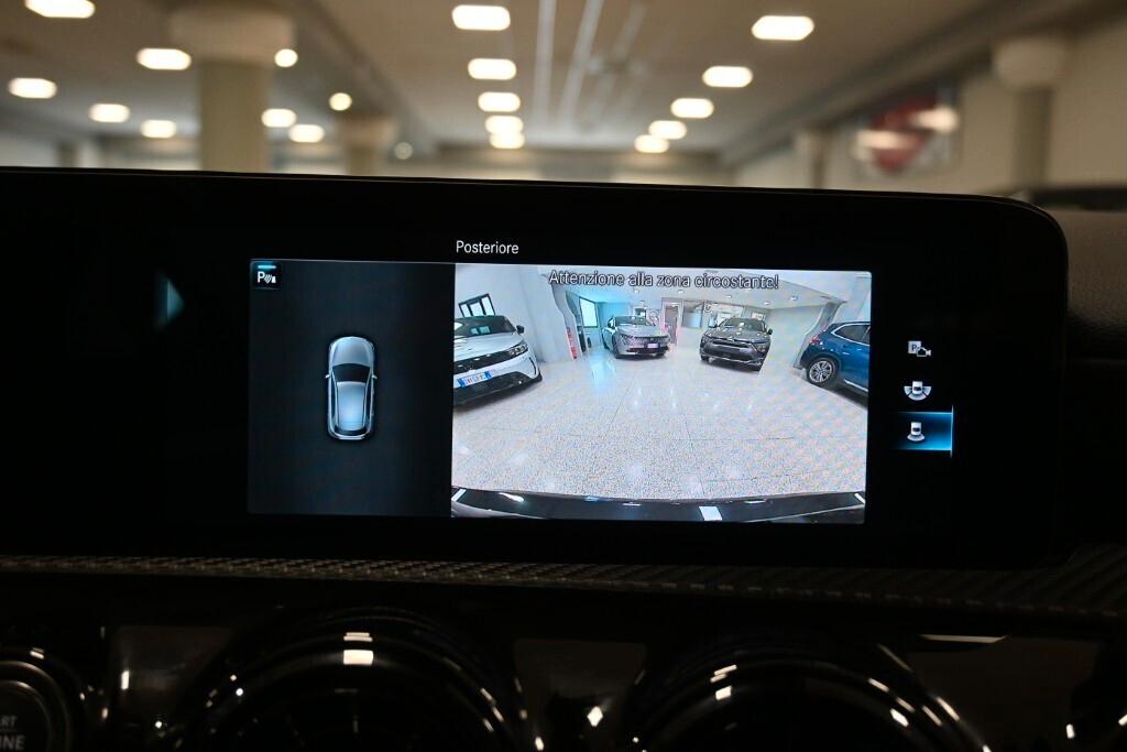 MERCEDES-BENZ A 180D 116CV AUTOMATIC BUSINESS SOLUTION ( NAVI PREMIUM - PARK ASSIST - TELECAMERA POST. - CERCHI 16 )