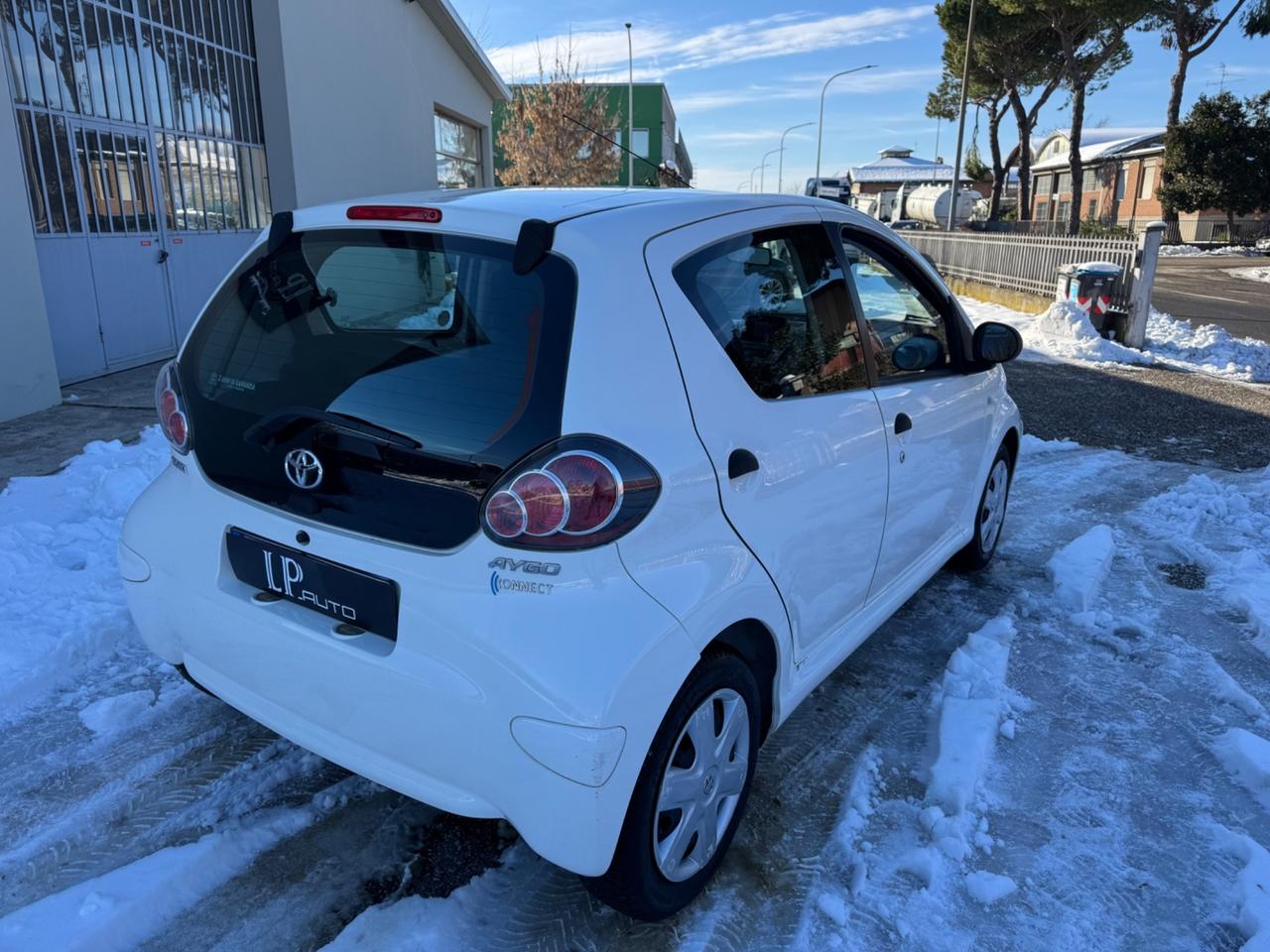 Toyota Aygo 1.0 12V VVT-i 5 porte Now Connect