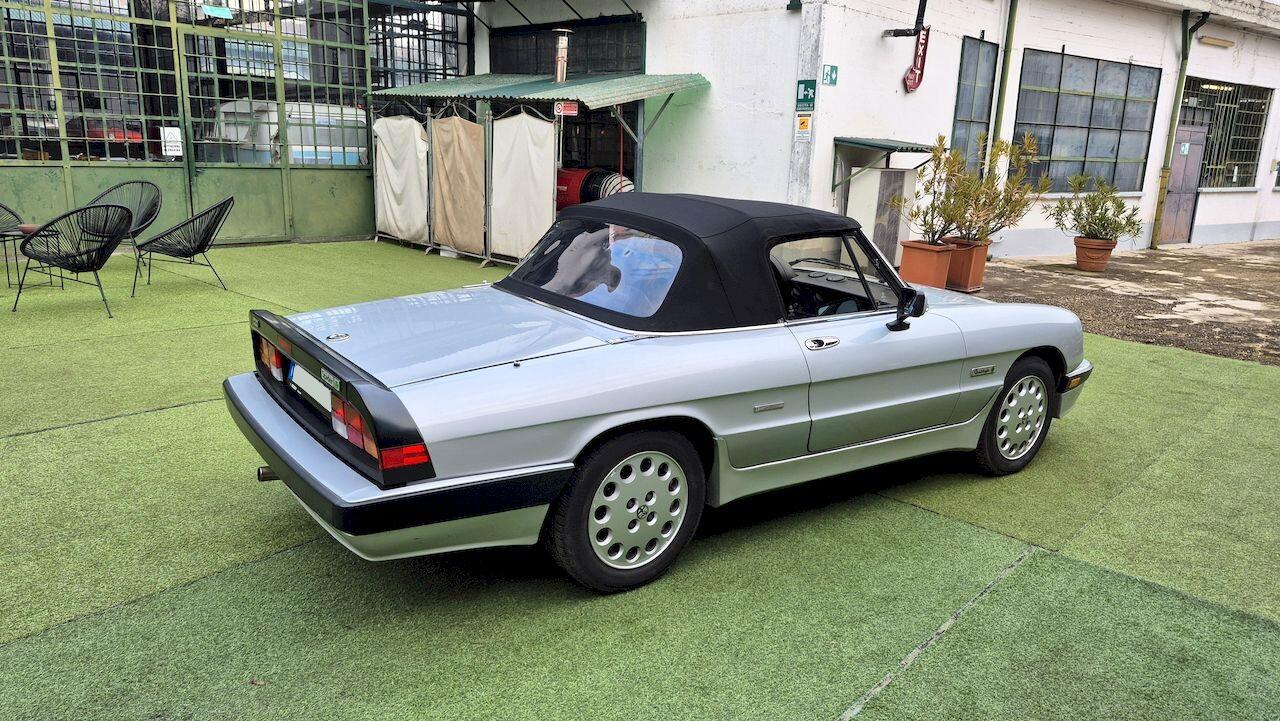 Alfa Romeo Spider 2.0i Quadrifoglio Verde – 1987