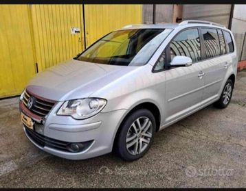 VOLKSWAGEN Touran 2.0 16V TDI Highline 7 porte