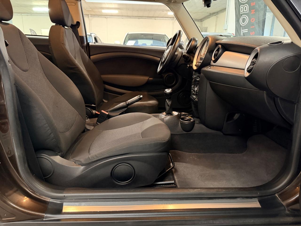 Mini 1.6 16V One (55kW)