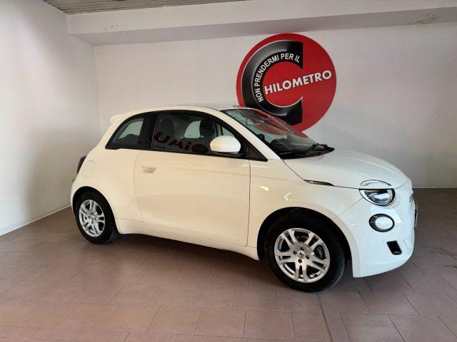 FIAT 500e Berlina 23,8 kWh Action