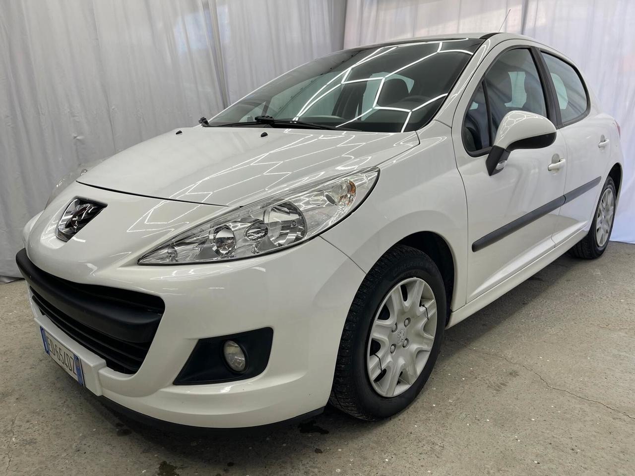 Peugeot 207 1.4 HDi 70CV 5p. X Line