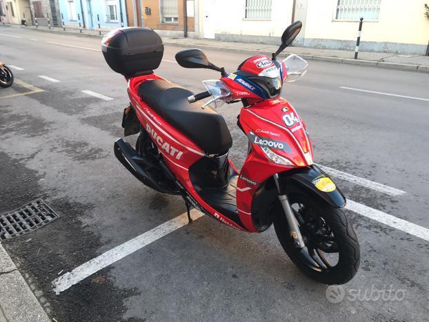 Kymco People 125i Ducati MotoGP Dovi04