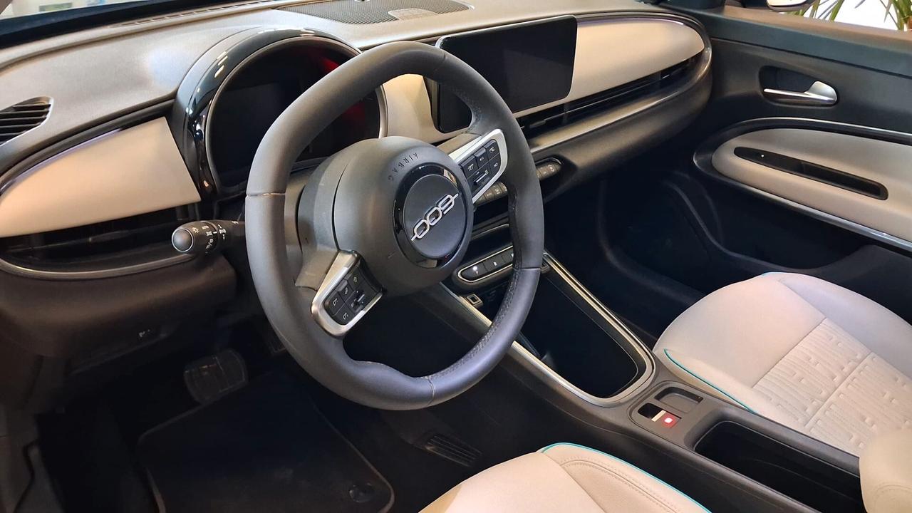 Fiat 600 Hybrid 100 CV DCT MHEV La Prima