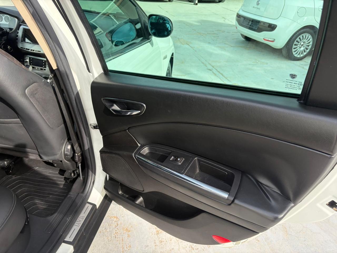 Lancia Delta 1.6 MJT DPF Selectronic Platinum