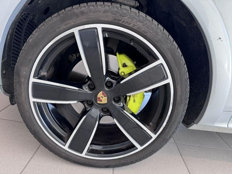 Porsche Cayenne 3.0 V6 E-HYBRID