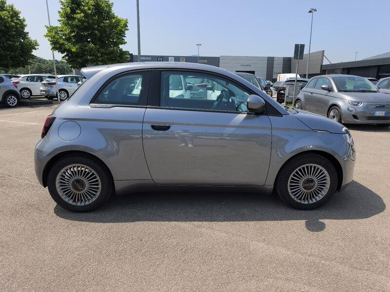 FIAT 500 LA NUOVA Nuova Hatchback My23 La Nuova - 190 Berlina