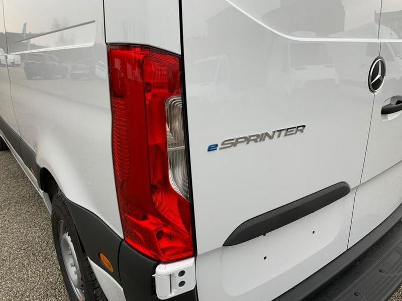 Mercedes-Benz eSprinter e Sprinter Furgone