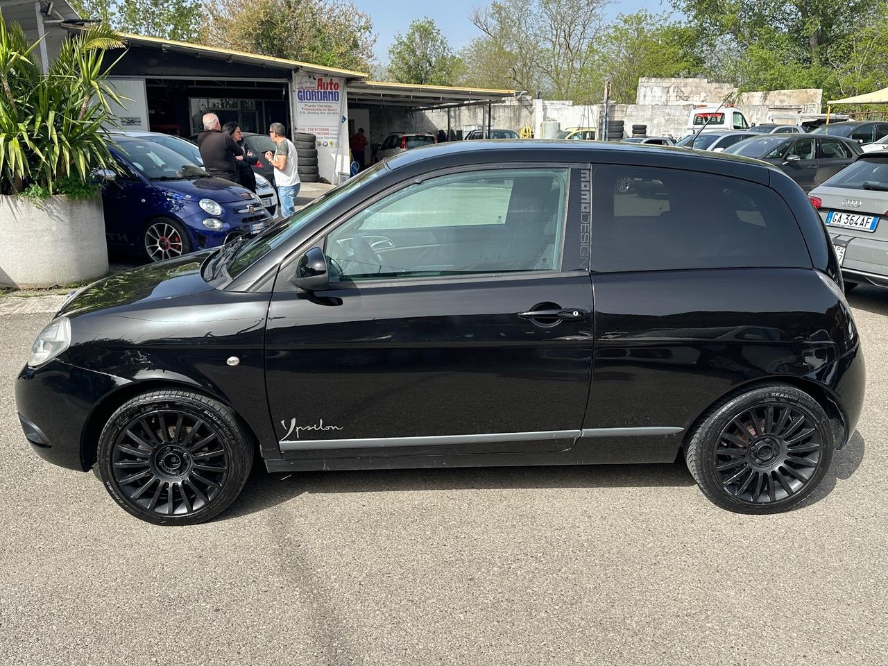 Lancia Ypsilon 1.3 MJT 90 CV MomoDesign