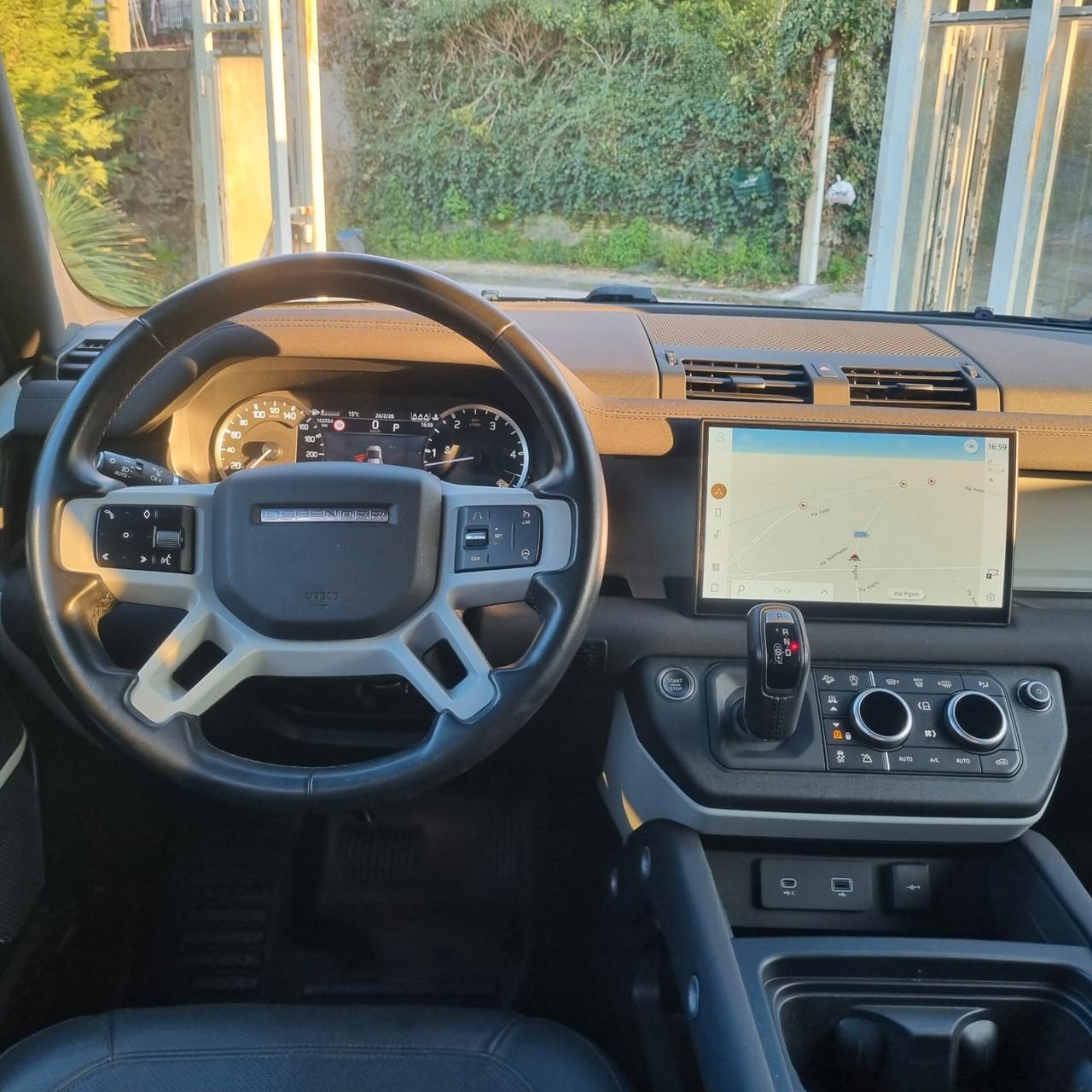 Land Rover Defender 110 3.0D I6 200 CV AWD Auto SE