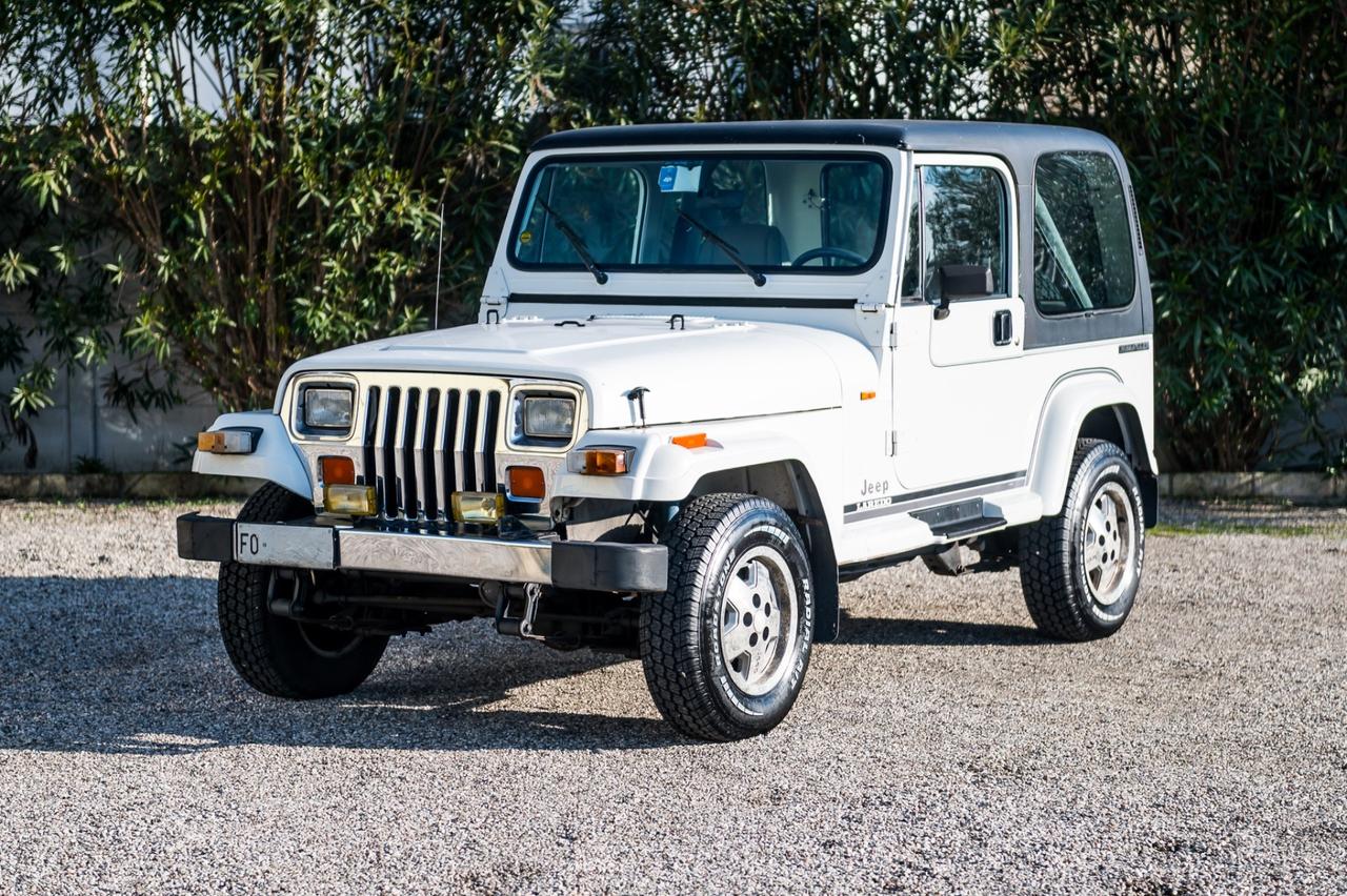 Jeep Wrangler 2.5 Laredo