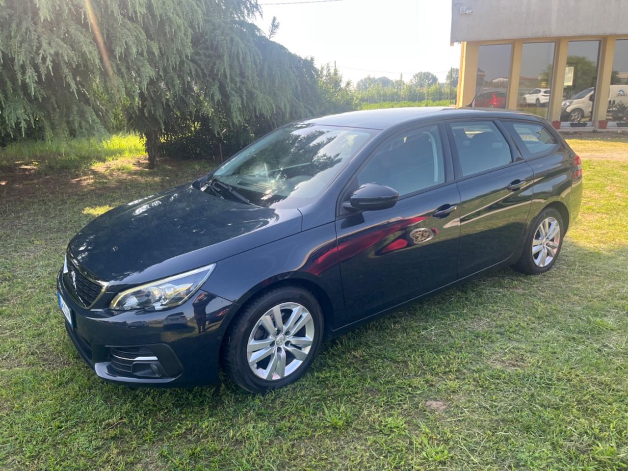 Peugeot 308 BlueHDi 100 S&S Active