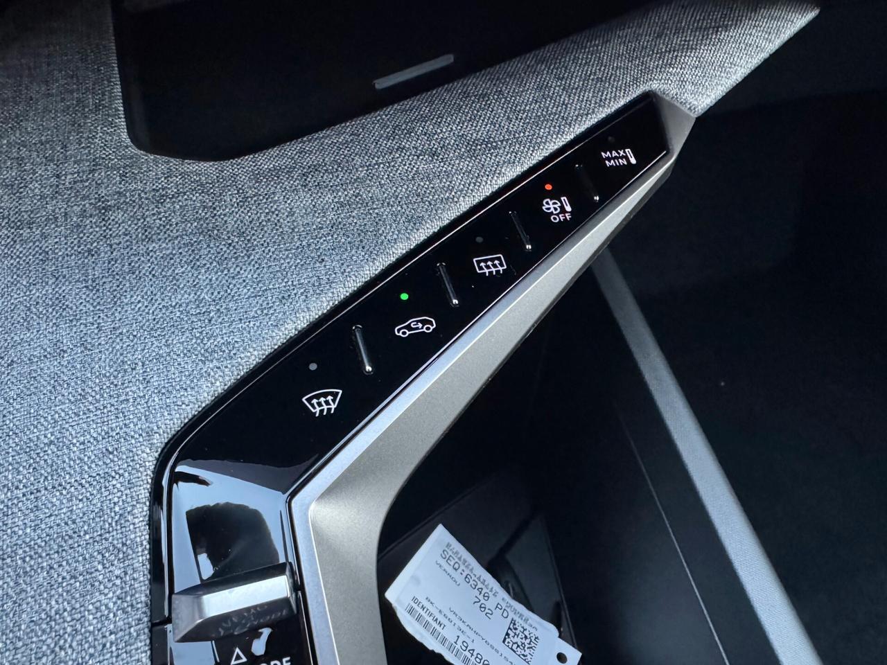 Peugeot New 3008 1.2cc Hybrid 145cv e-DCS6 Allure