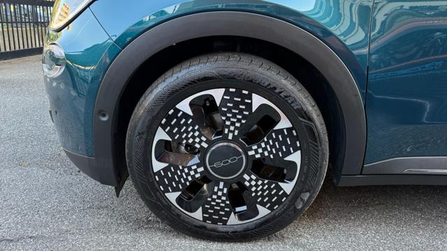FIAT 600 HYBRID 1.2 110CV DCT MHEV LA PRIMA*24M.G.*CAM360°*