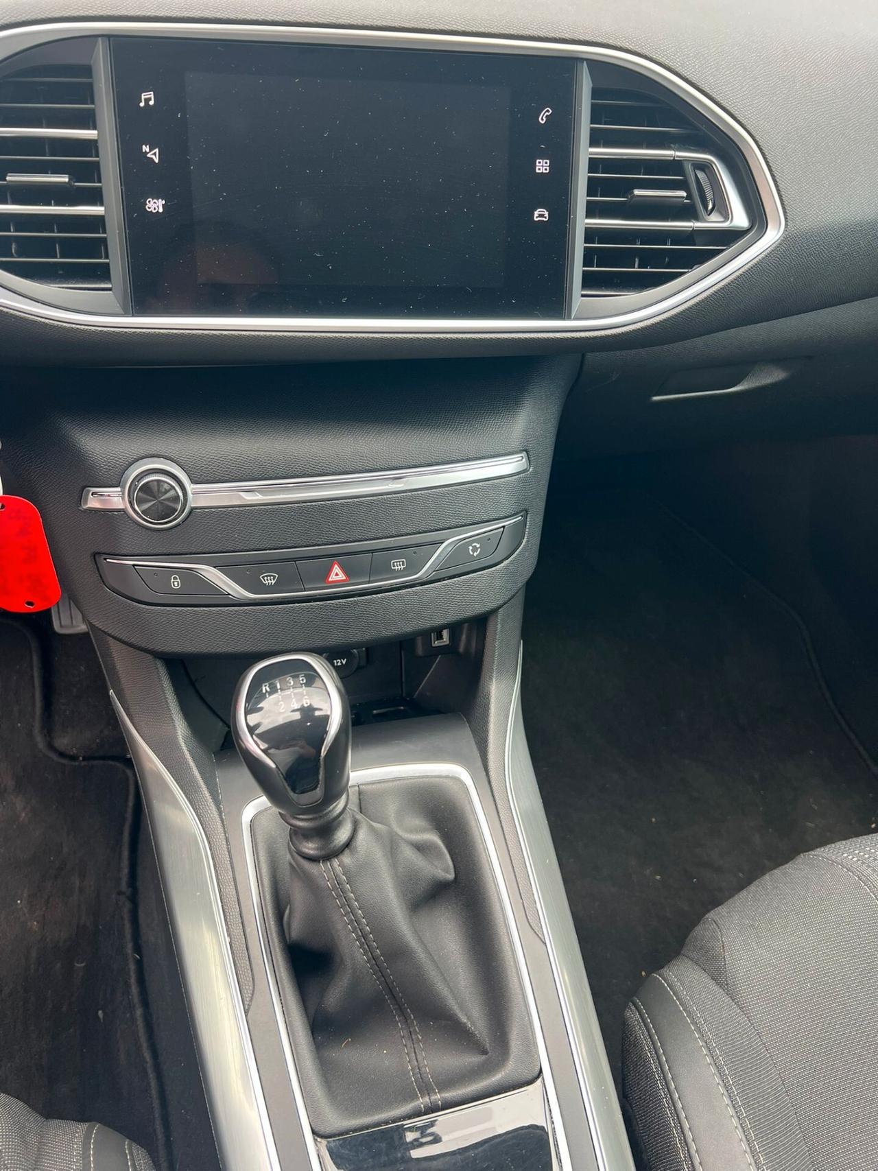 Peugeot 308 BlueHDi 130 S&S Allure