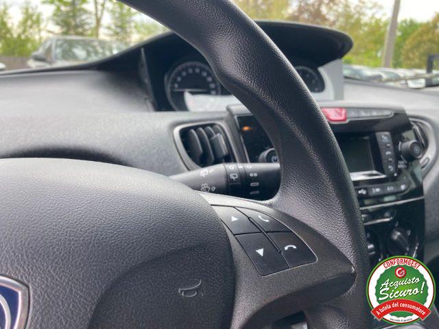 LANCIA Ypsilon 1.0 FireFly 5 porte S&S Hybrid Ecochic Silver