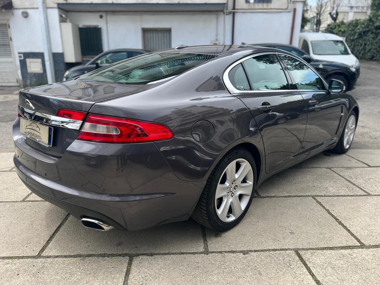 Jaguar XF 2.7D V6 Premium Luxury