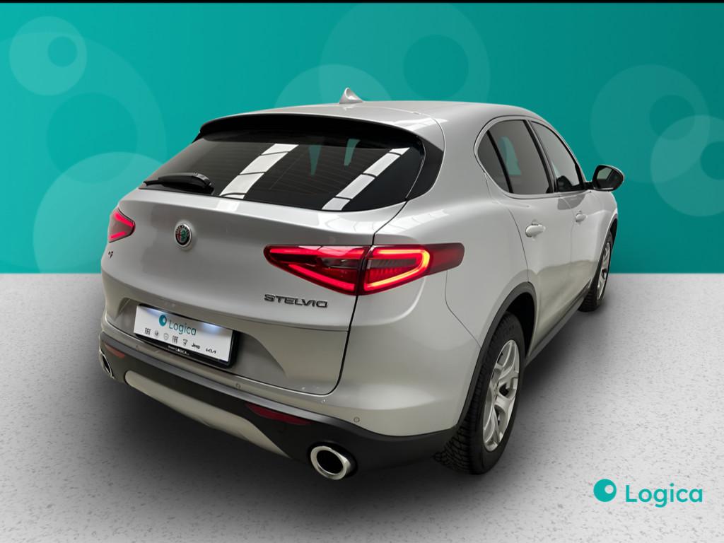 ALFA ROMEO Stelvio 2017 - Stelvio 2.2 t Executive Q4 210cv auto my19