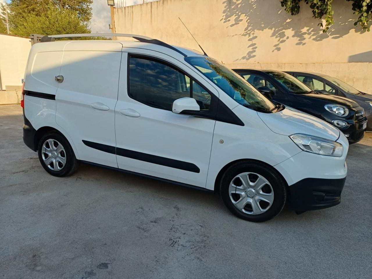 Ford Transit Courier 1.5 TDCi PERFETTO - 2019