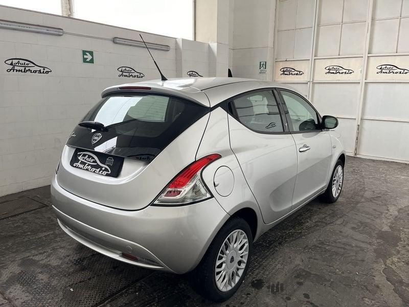 Lancia Ypsilon Ypsilon 1.2 69 CV 5 porte tua da 79,00 euro al mese