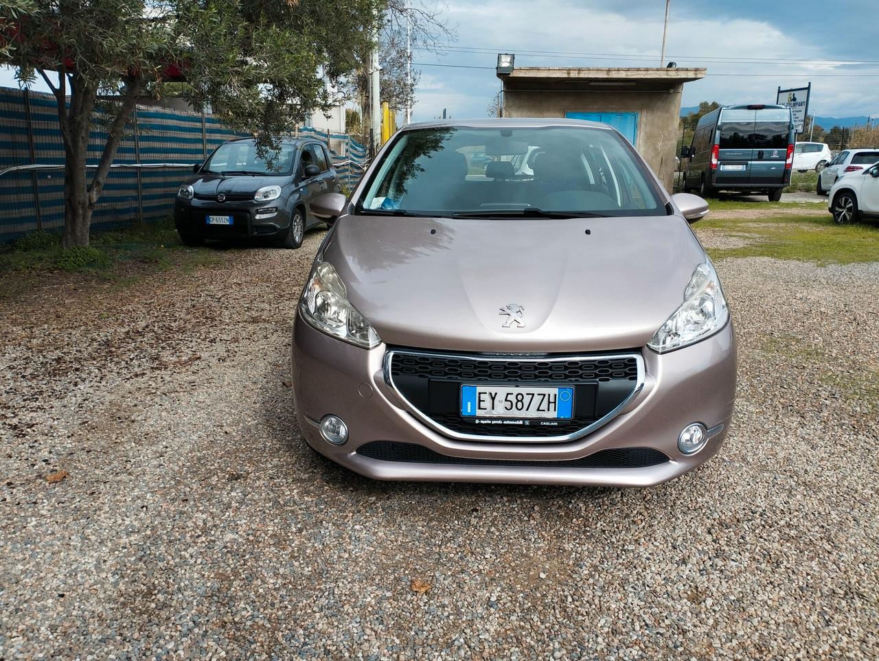 Peugeot 208 1.4 HDi 68 CV 5 porte Allure