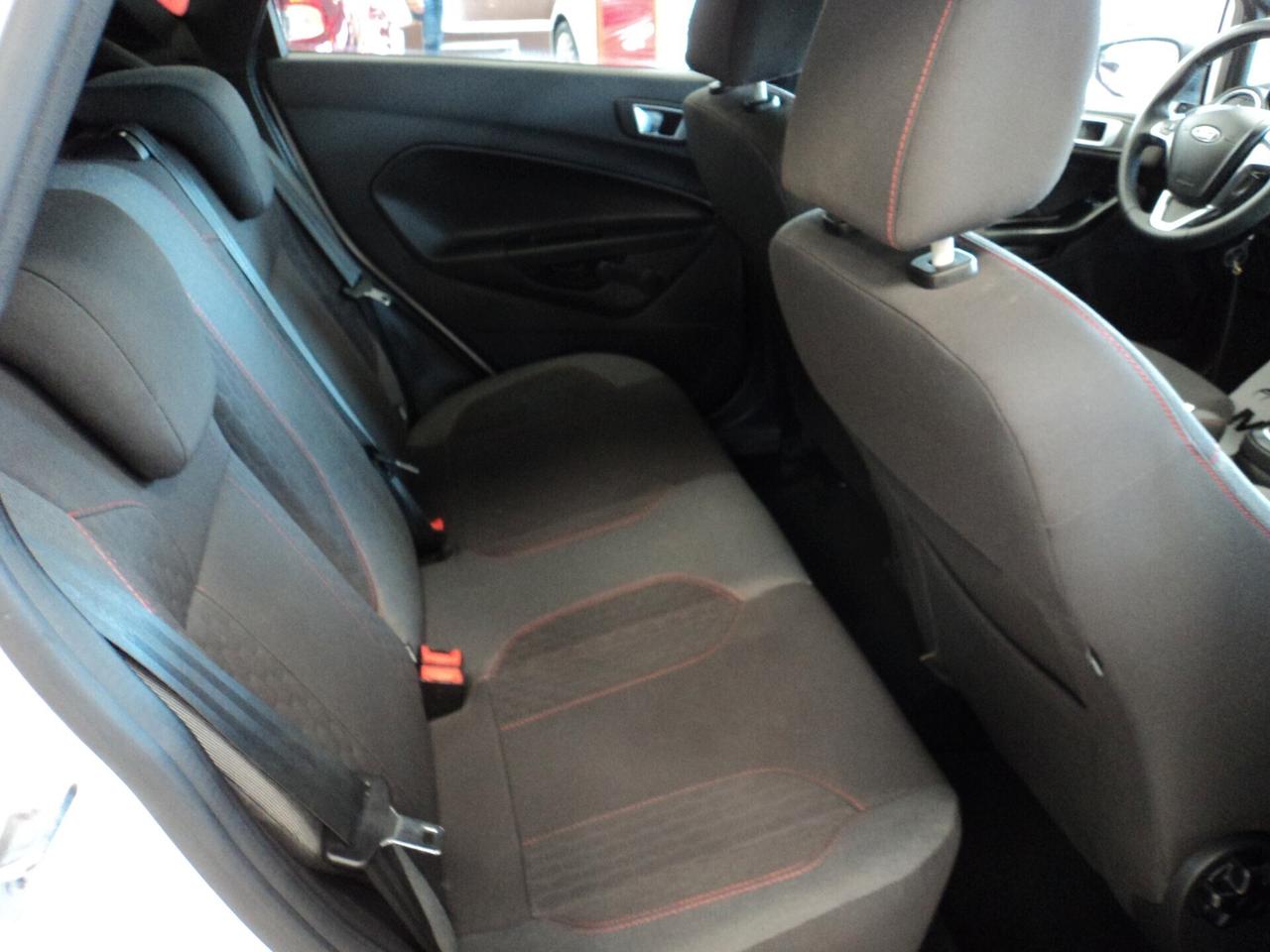 Ford Fiesta 1.5 TDCi 5 porte ST-Line
