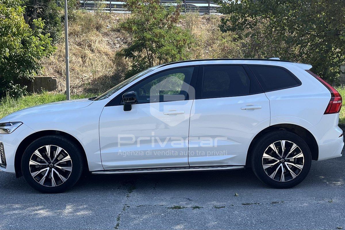 VOLVO XC60 B4 (d) AWD automatico Plus Dark