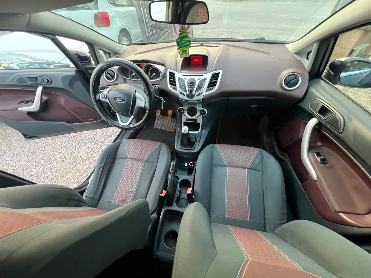 Ford Fiesta 1.4 96CV aut. 5 porte Titanium