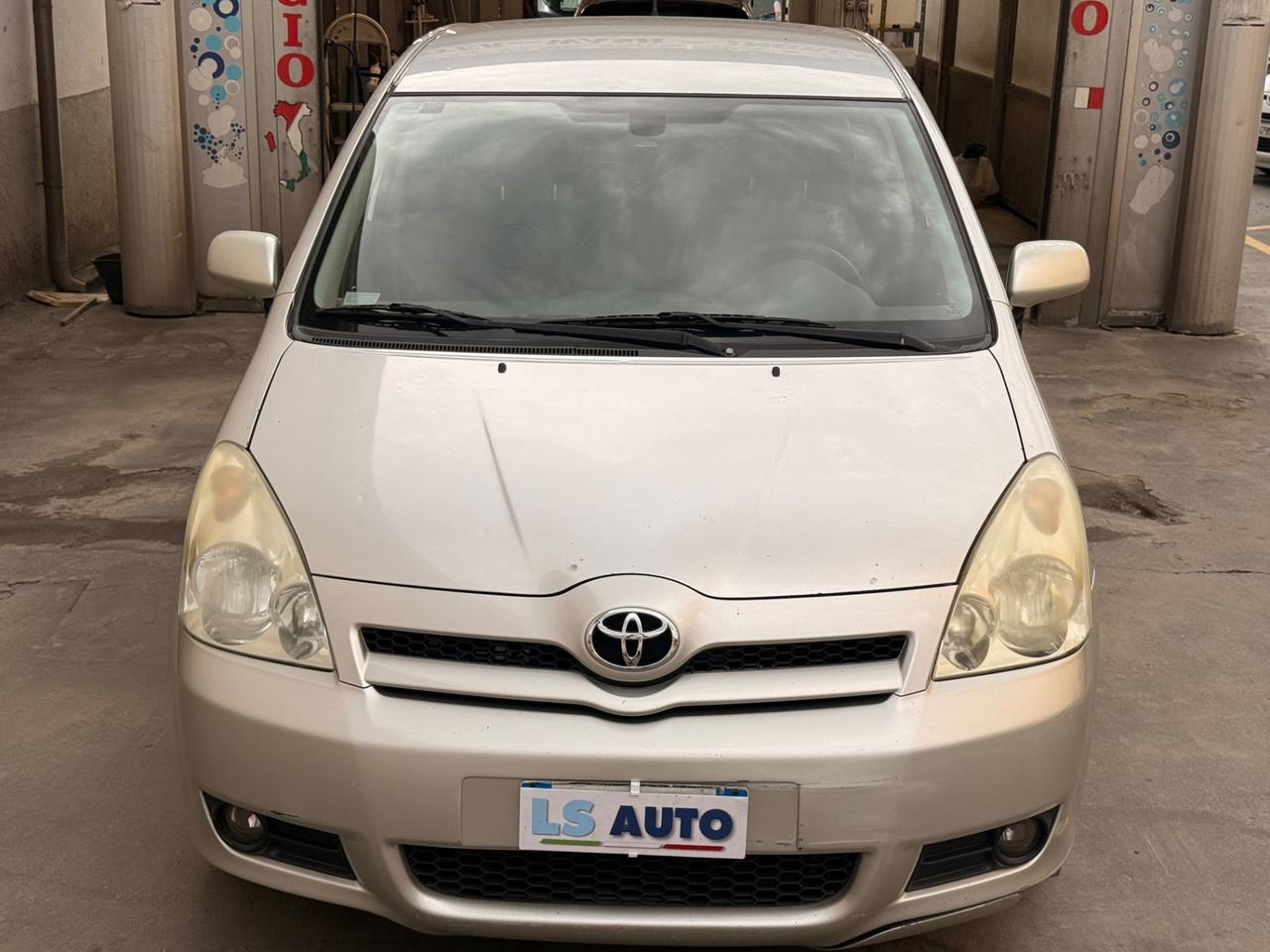 Toyota Corolla Verso 2.2 16V D-4D Sol