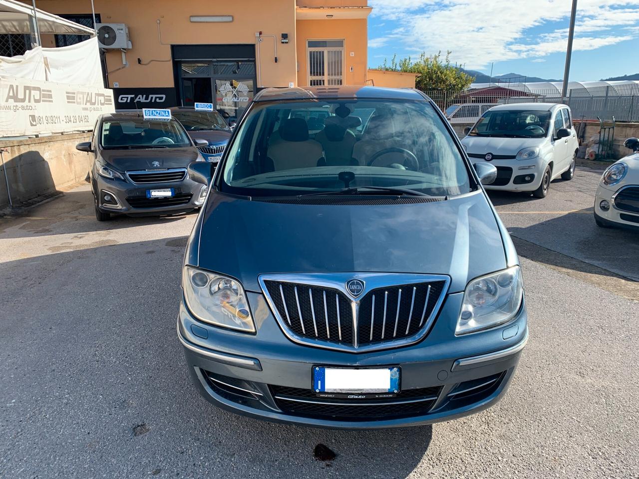 Lancia Phedra 2.2 MJT Platino