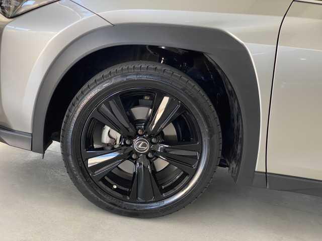 Lexus UX 250h Hybrid 4WD Midnight