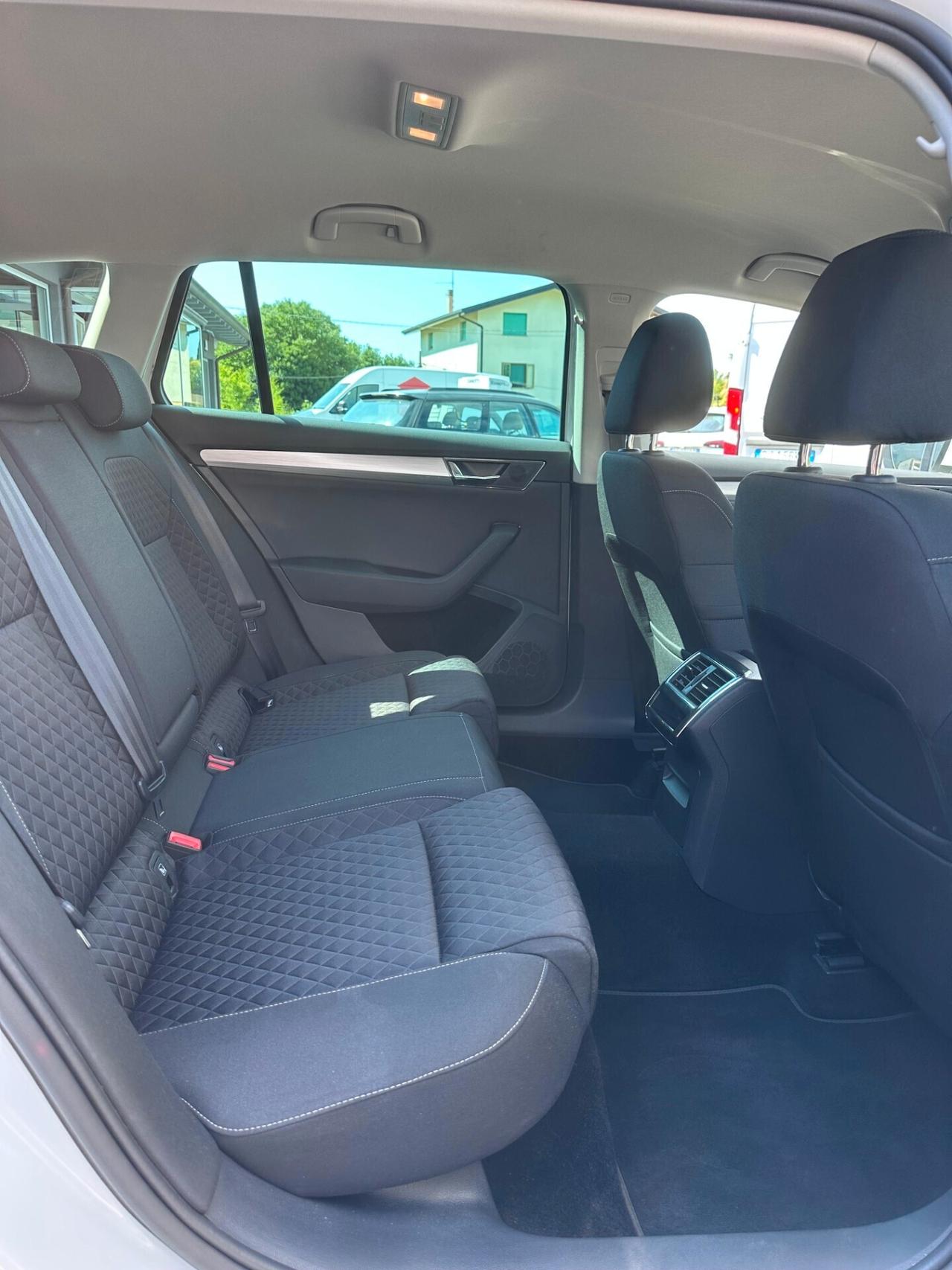 SKODA SUPERB 2.0 TDI EVO 150 CV SCR DSG WAGON EXECUTIVE