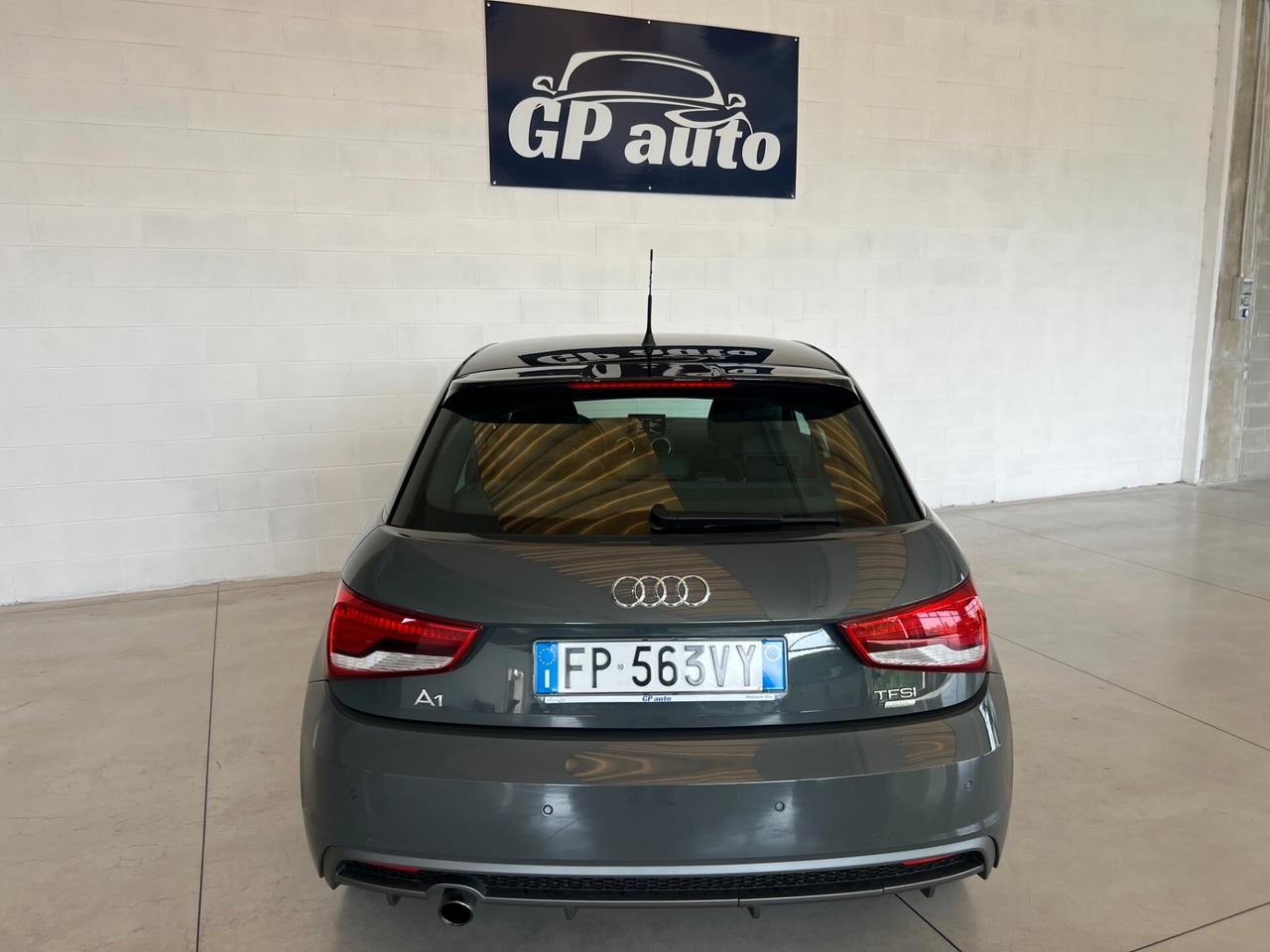 Audi A1 SPB 1.0 TFSI s-line esterno ok neopatentati taglindata