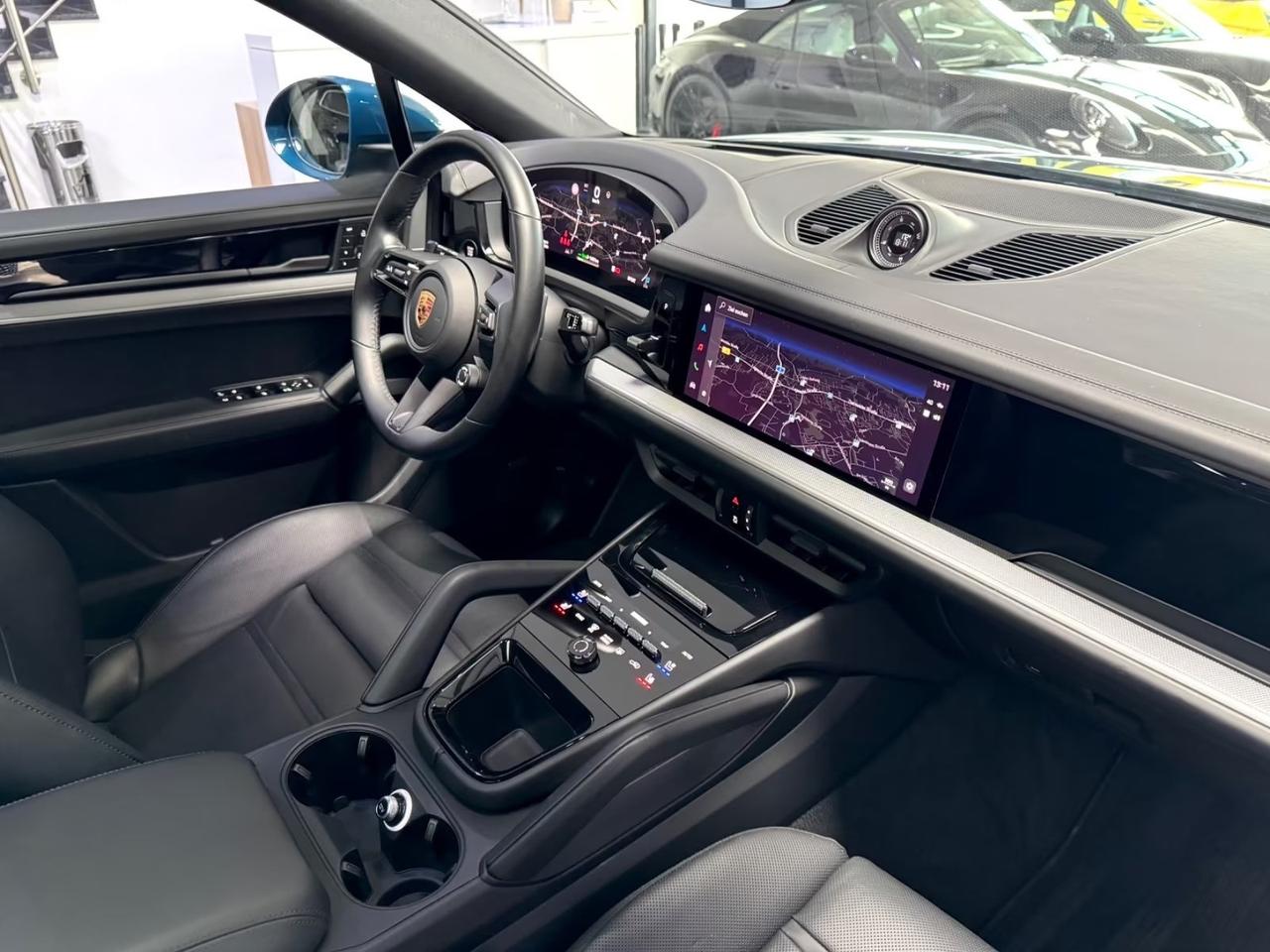 Porsche Cayenne Coupé 3.0 V6 E-Hybrid possibilità noleggio no scoring