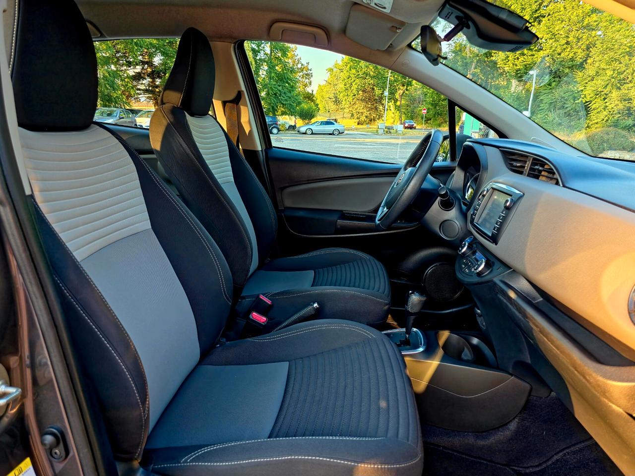 Toyota Yaris 1.5 Hybrid 5 porte Active 2018-E6 Automatico NEO