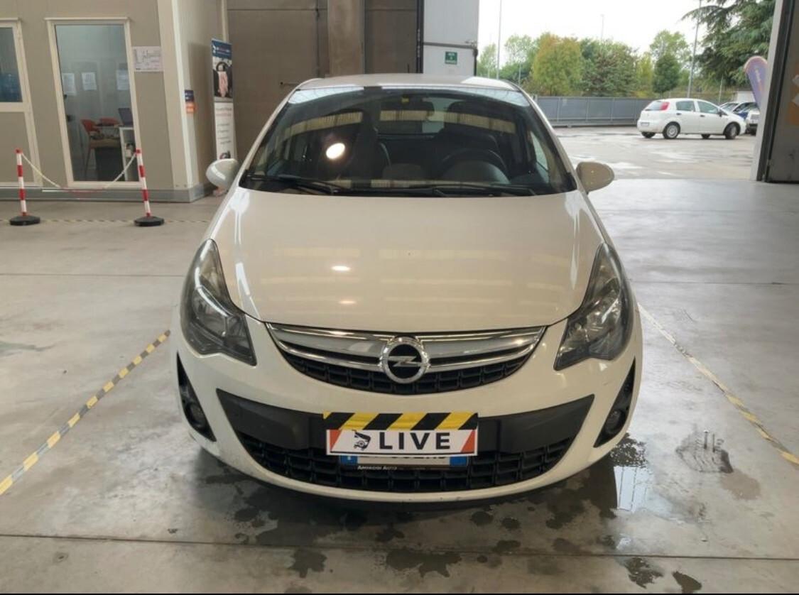 Opel Corsa 1.2 80CV 5 porte GPL