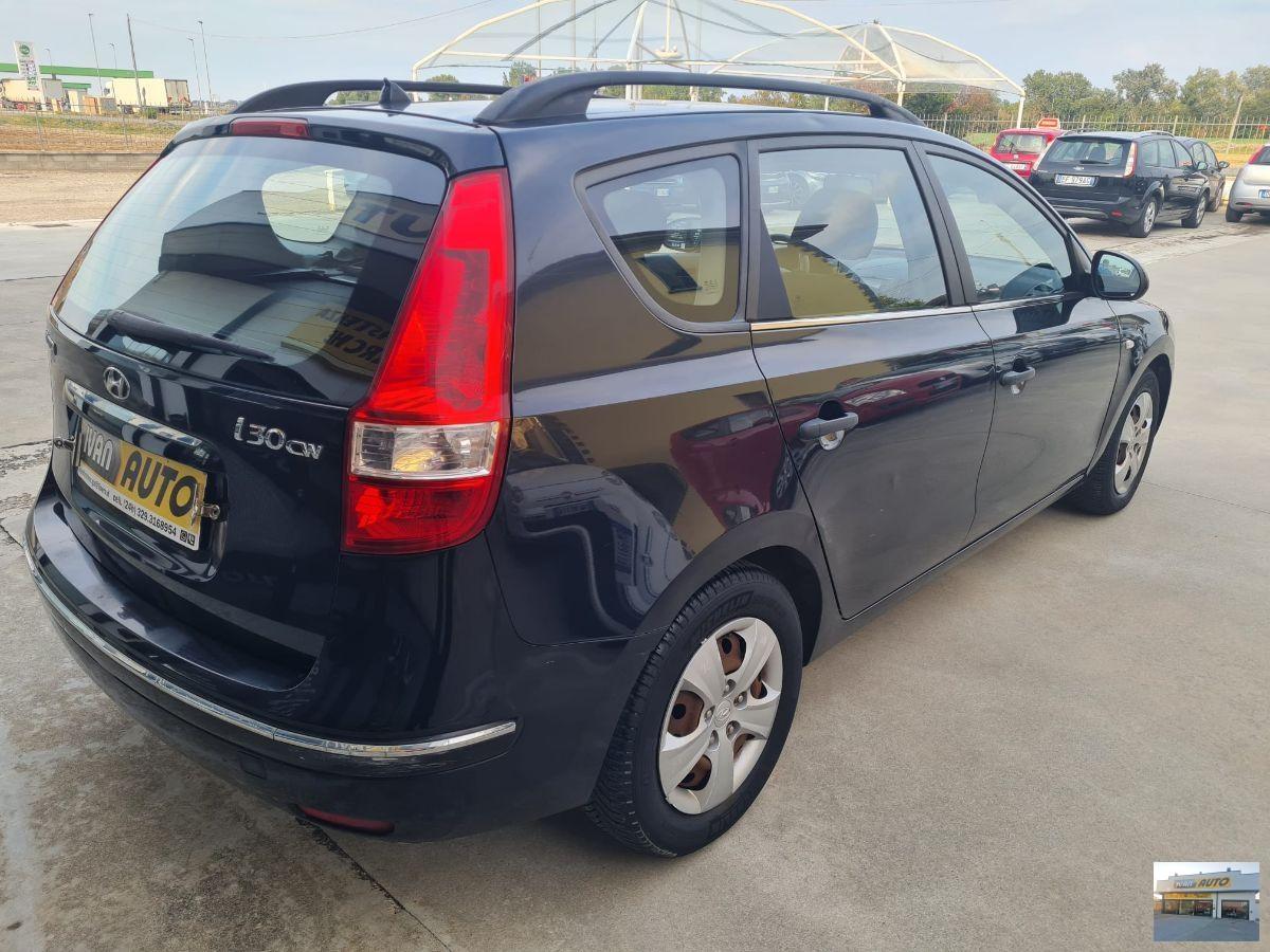 HYUNDAI i30 1.4 Benzina-52.000 Km-Neopatentati