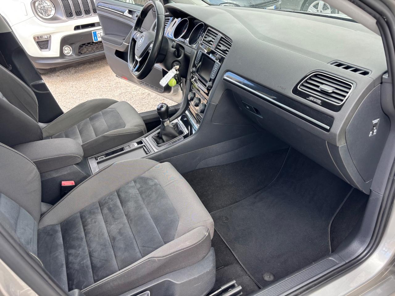 VW GOLF 1.6TDI 105CV 4MOTION HIGHLINE