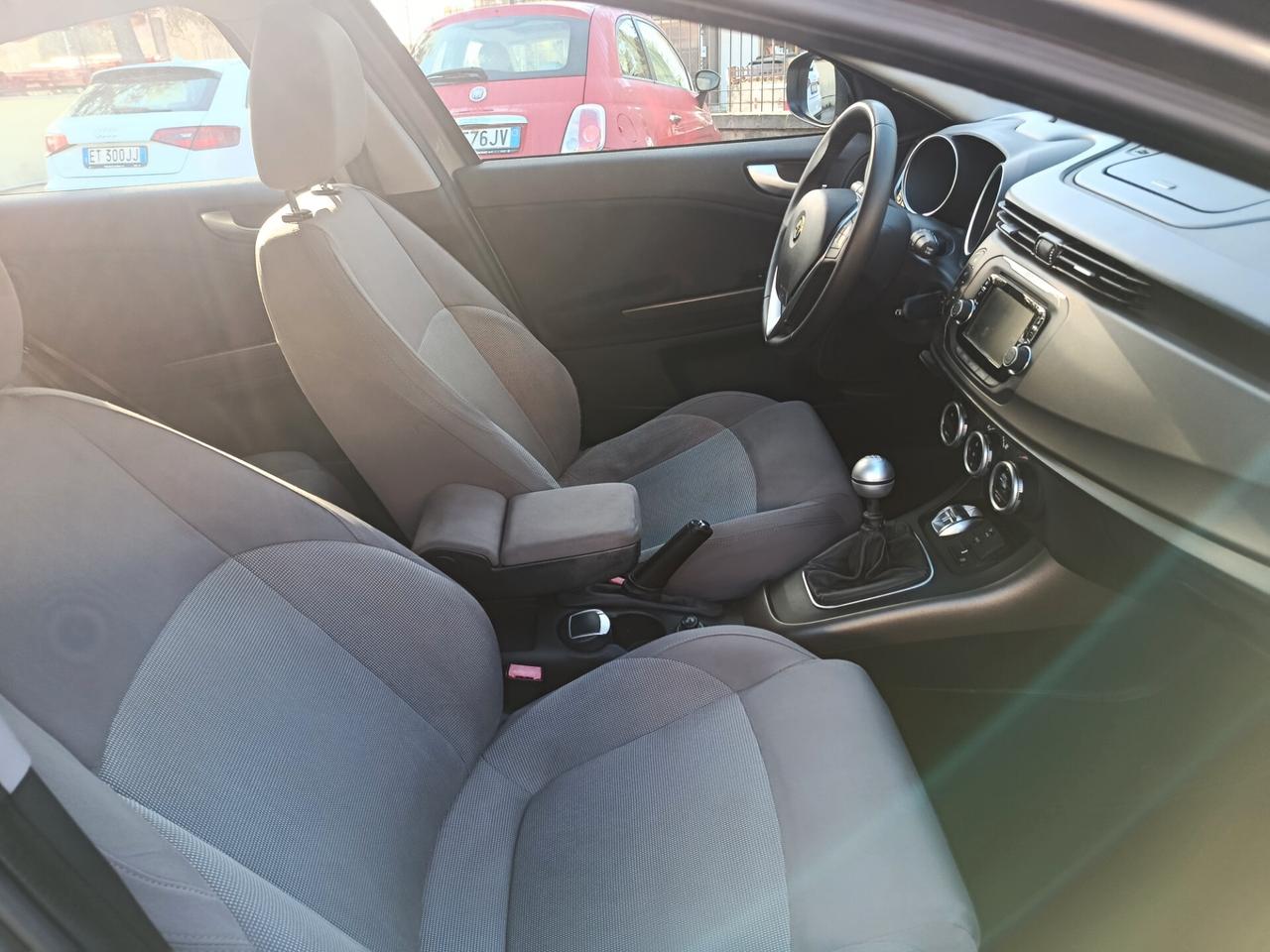 Alfa Romeo Giulietta 1.6 JTDm-2 105 CV Distinctive