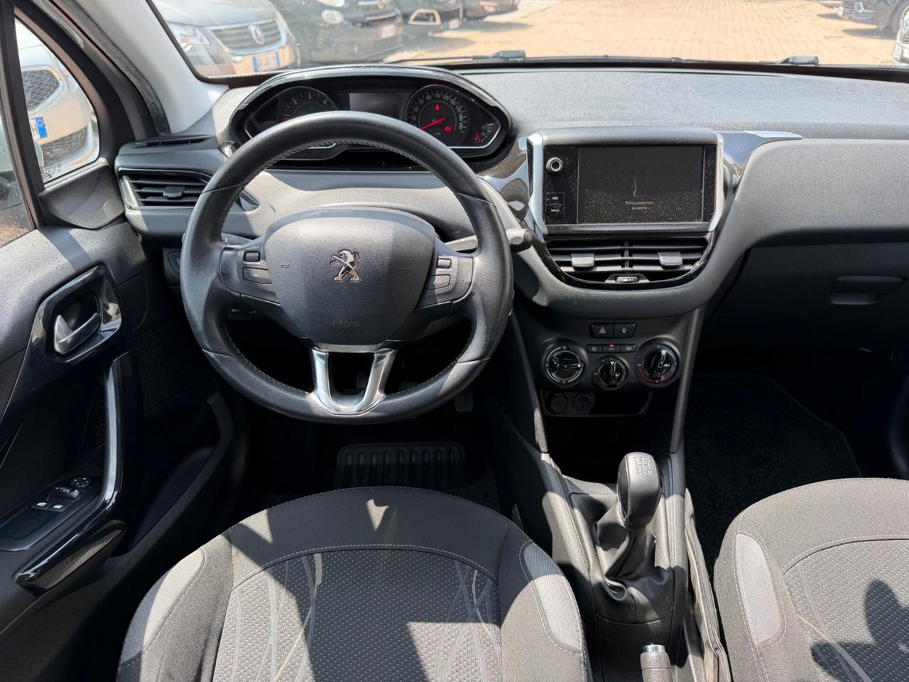 Peugeot 208 1.4 HDi 68 CV 5 porte Allure