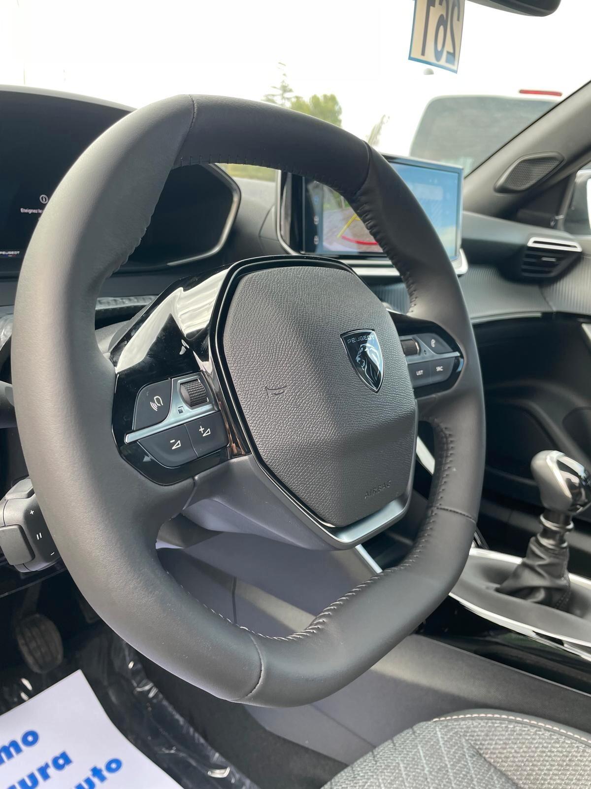 Peugeot 2008 1.2 PureTech 100 S&S Allure