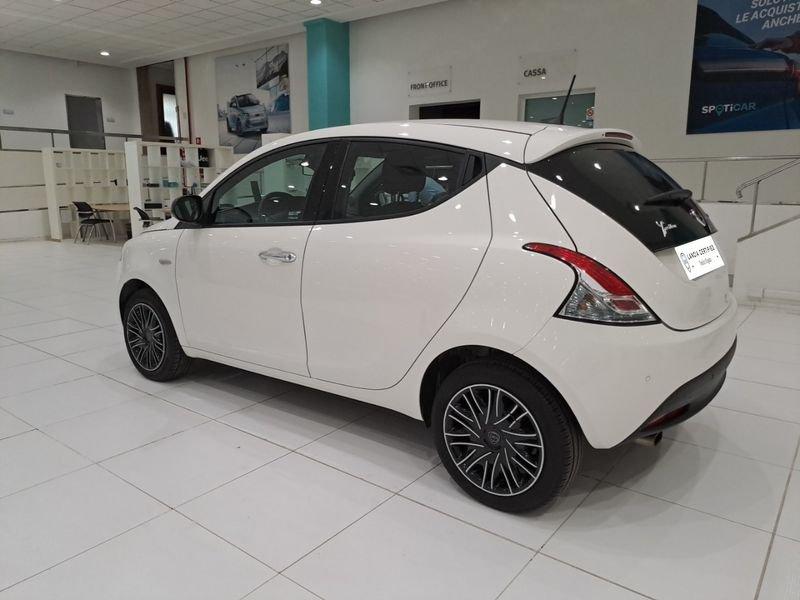 Lancia Ypsilon 1.0 FireFly 70cv S&S Hybrid GOLD