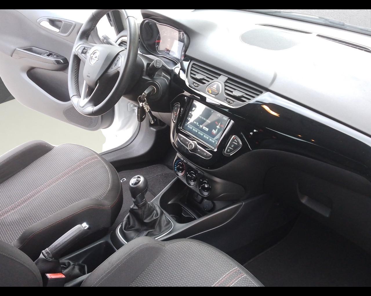 OPEL Corsa 5ª serie - Corsa 1.4 90CV GPL Tech 5 porte Black Editi