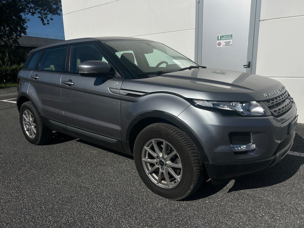Land Rover Range Evoque 2.2 TD4 5p. Pure