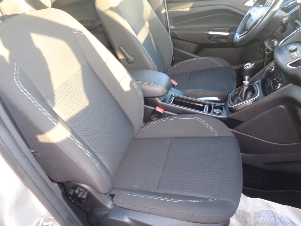 Ford C-Max 1.5 TDCi 95CV full da vetrina