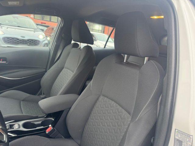 TOYOTA Corolla Touring 1.8 Hybrid Business(AUTOCARRO N1)